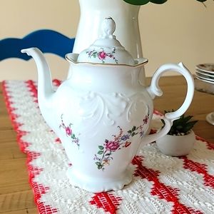 Poland Tea Pot White With Pink Roses Royal Kent Collection